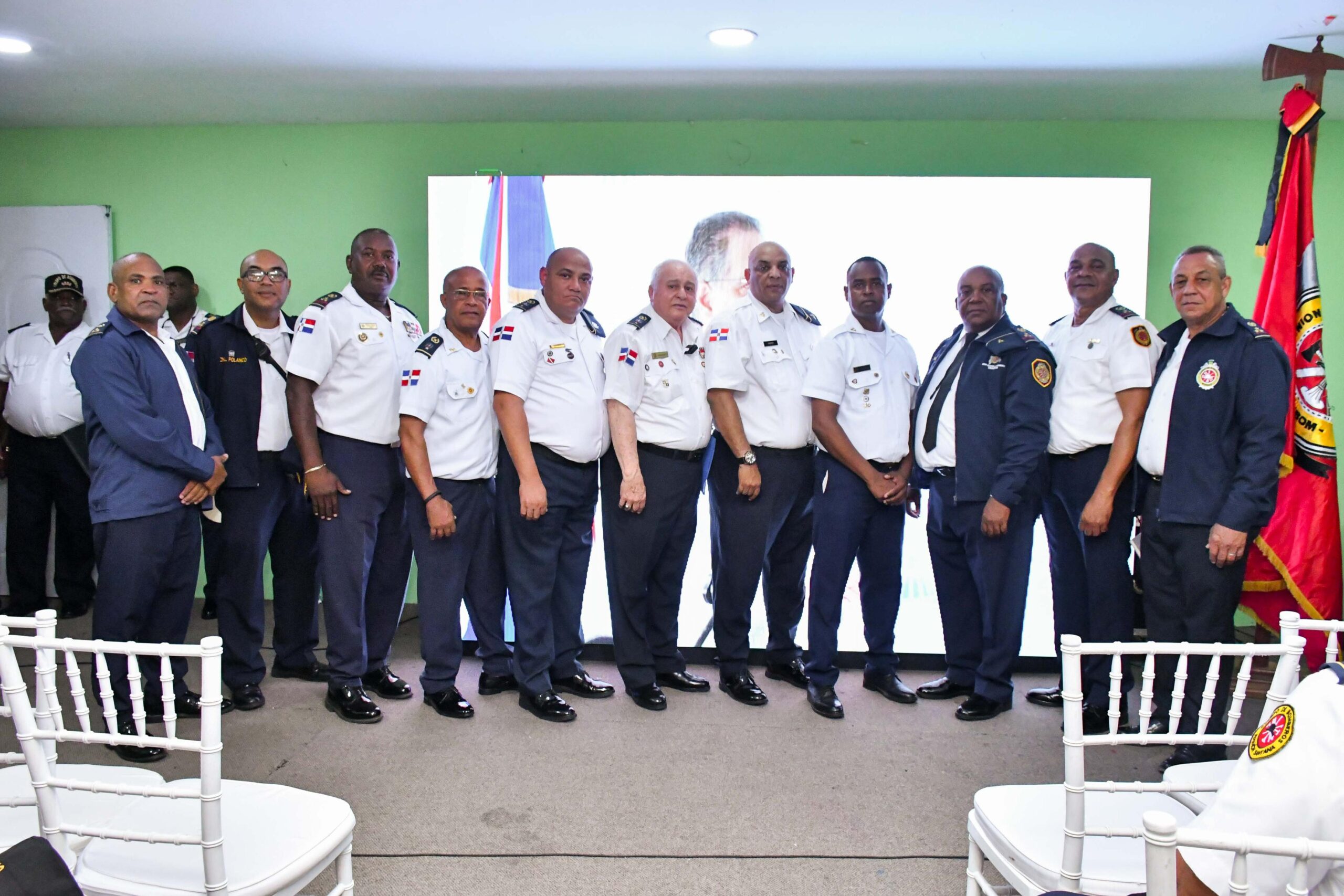 Bomberos agradecen al presidente Luis Abinader reivindicaciones recibidas durante su mandato