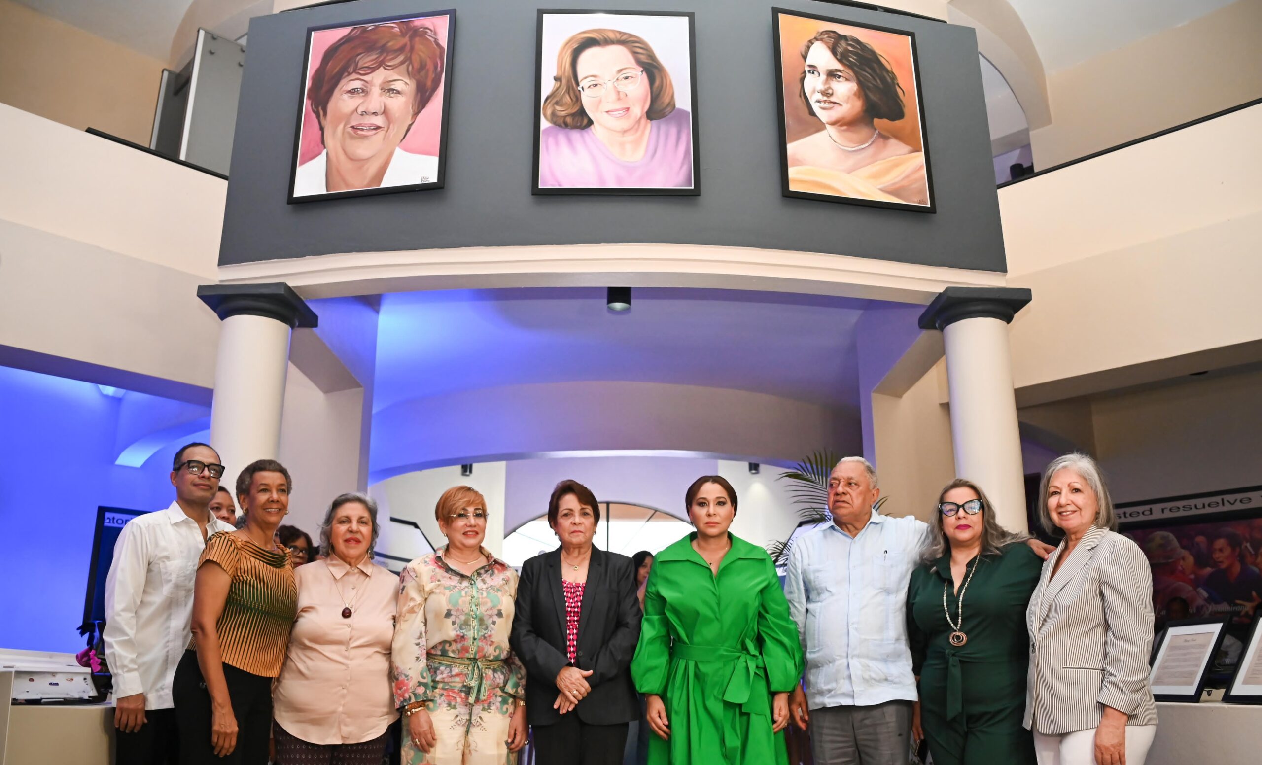 Ministerio de la Mujer devela los retratos de Abigail Mejía, Gladys Gutiérrez y Magaly Pineda en la Galería de la Mujer Dominicana “María Trinidad Sánchez”