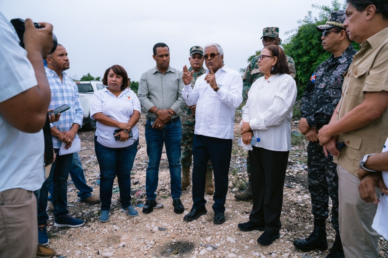 El CEA elimina vertedero en el entorno del aeropuerto María Montez, en Barahona, para dar paso a construcción de un parque industrial