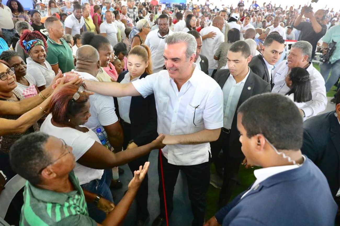 Presidente Abinader encabezará siete inauguraciones de obras y entregará nuevas viviendas este fin de semana, en el Gran Santo Domingo