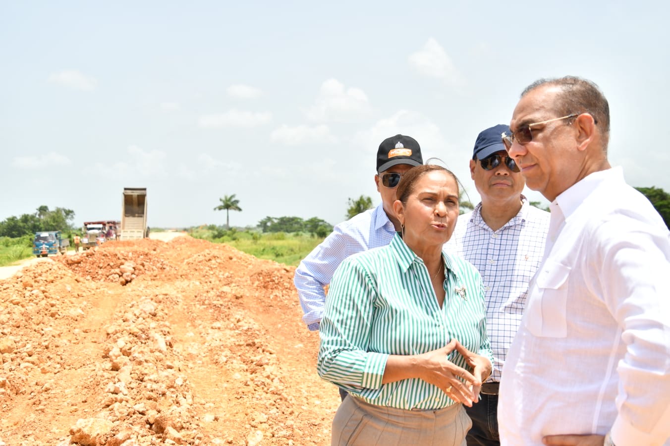 Ministro de Obras Públicas destaca avances en trabajos de construcción de circunvalaciones SFM y Nagua