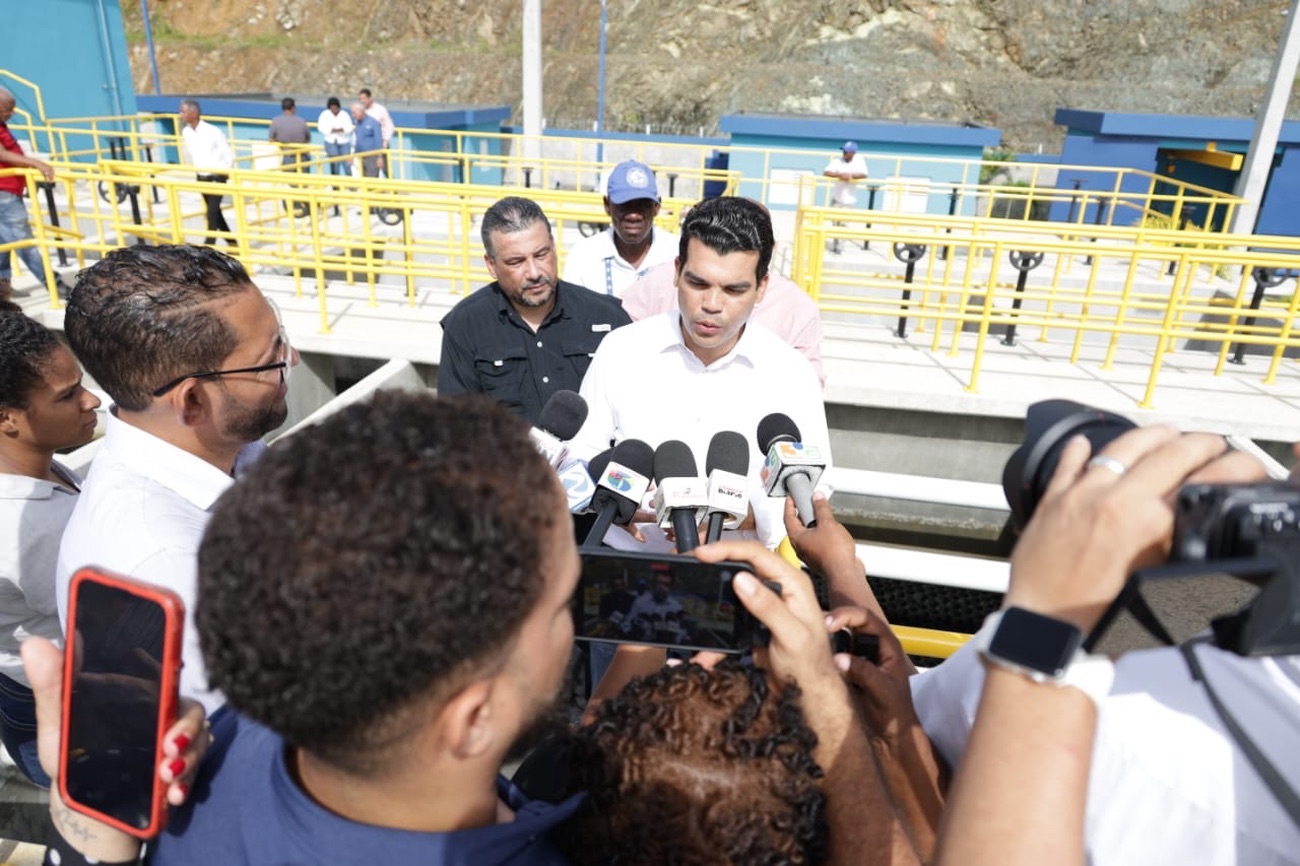 Director del Inapa realiza prueba del Acueducto Múltiple Guanuma-Los Botados, provincia Monte Plata