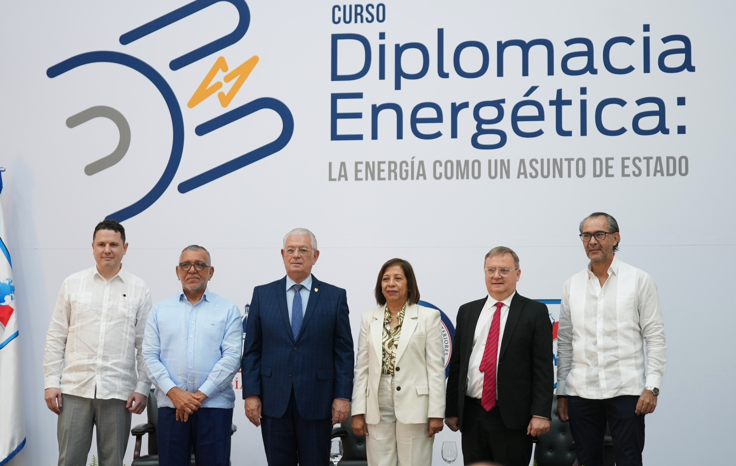 MEM e Inesdyc inician segundo curso sobre Diplomacia Energética