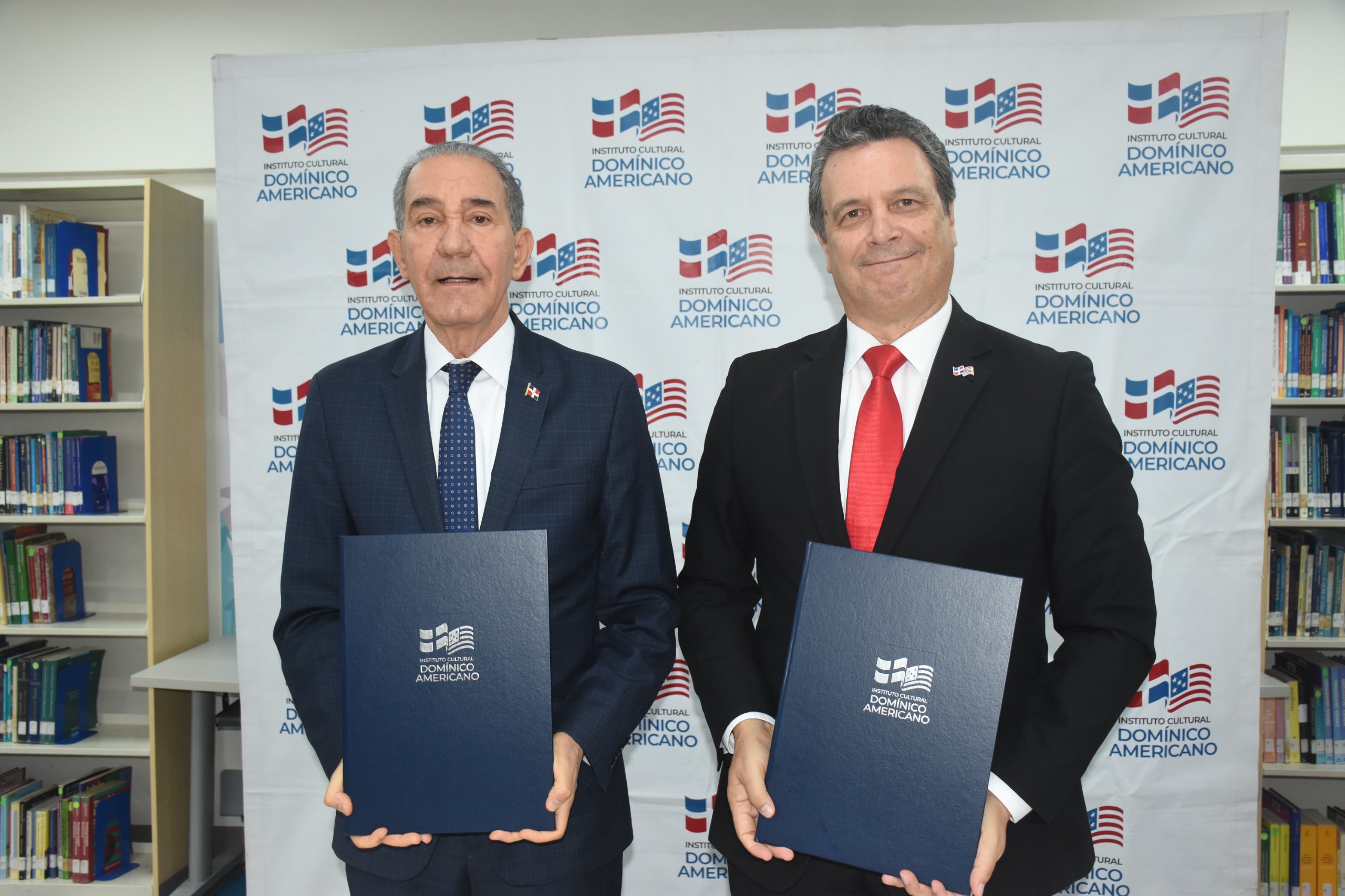 Mescyt e Instituto Cultural Dominicano Americano otorgarán 1,000 becas para estudiar inglés