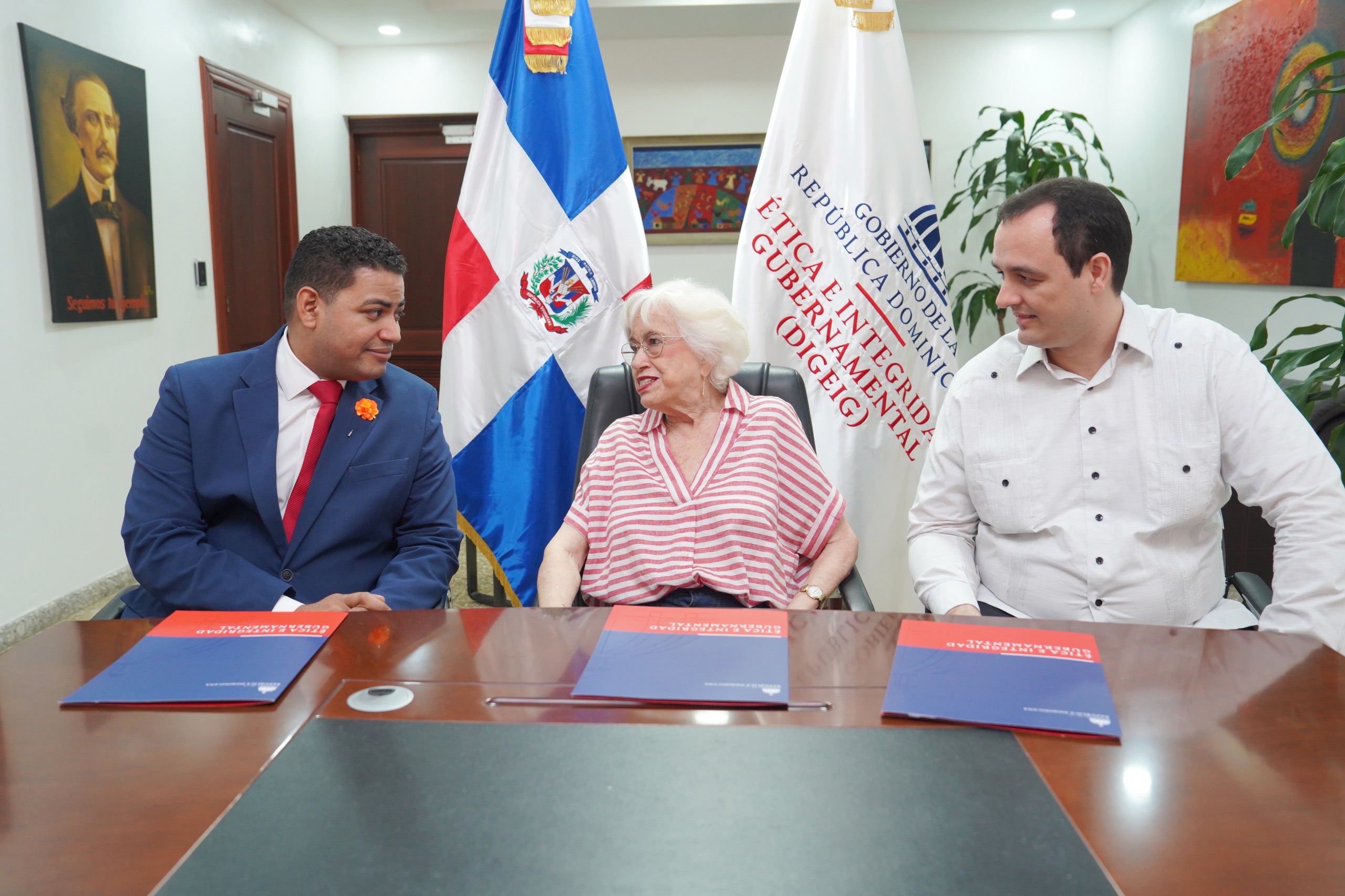 República Dominicana y la OCDE firman acuerdo para fortalecer el Sistema de Integridad Pública