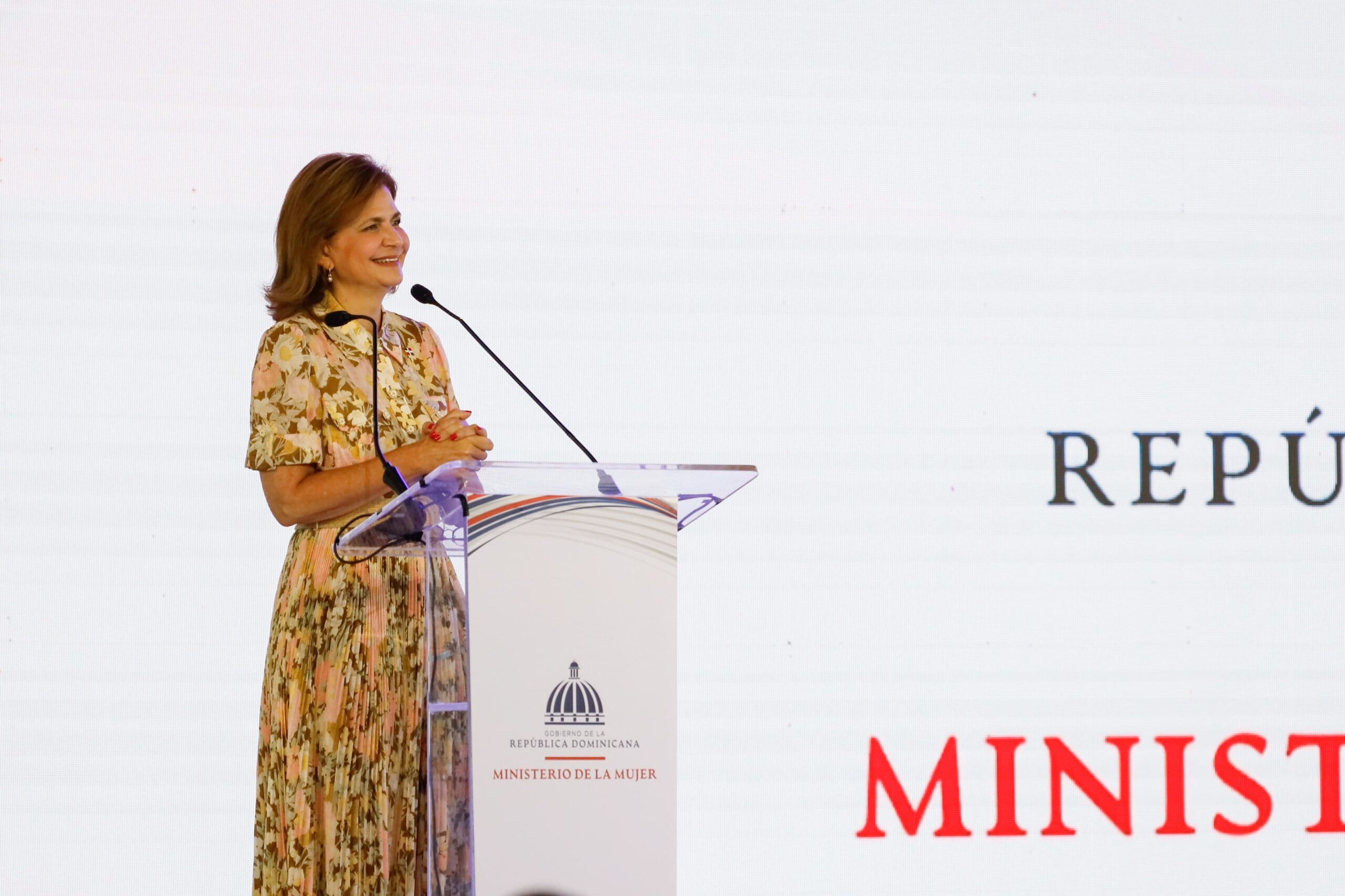 Vicepresidenta Raquel Peña: 