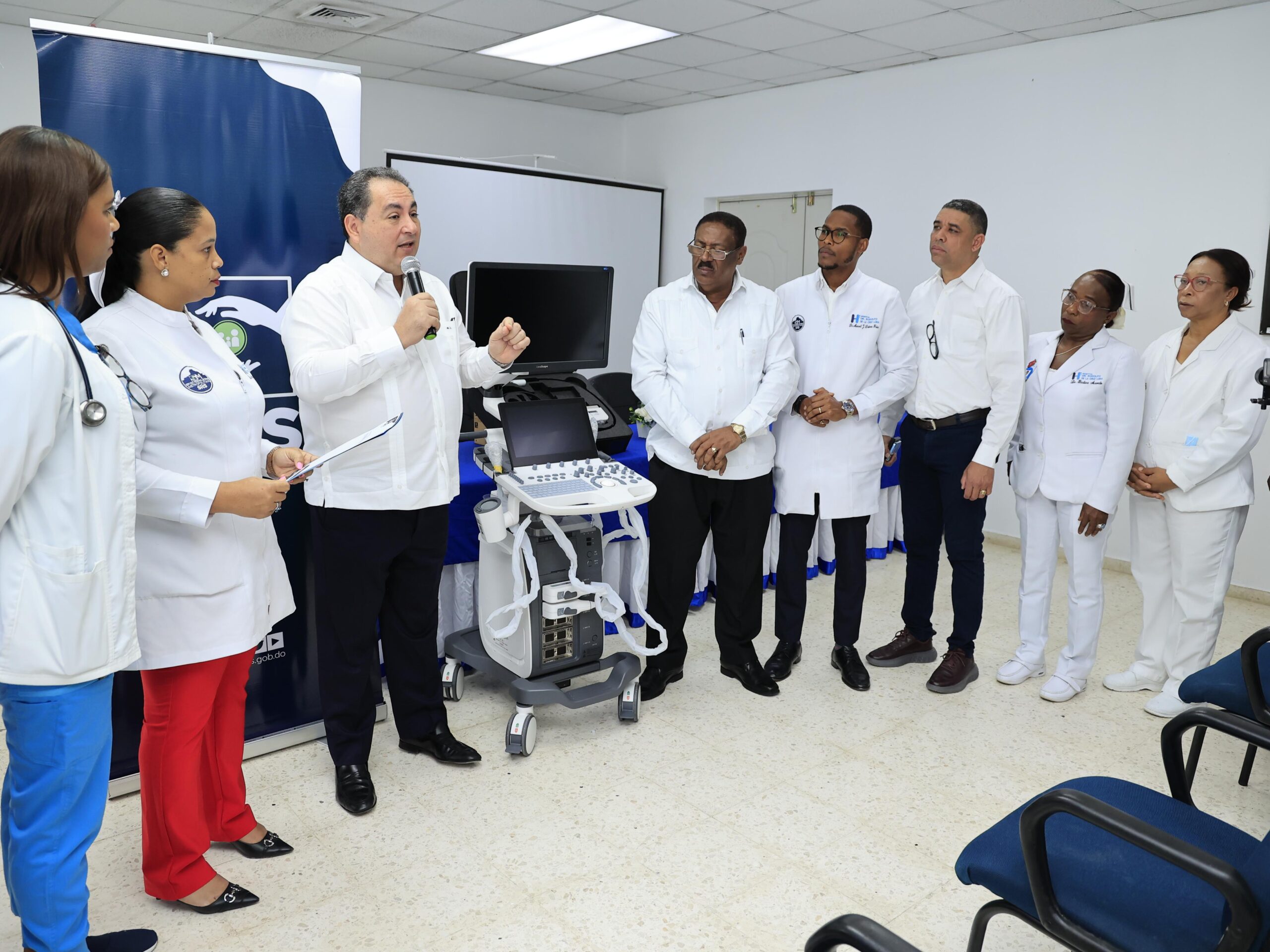 Servicio Nacional de Salud entrega equipos médicos a seis centros de salud, para fortalecimiento de servicios