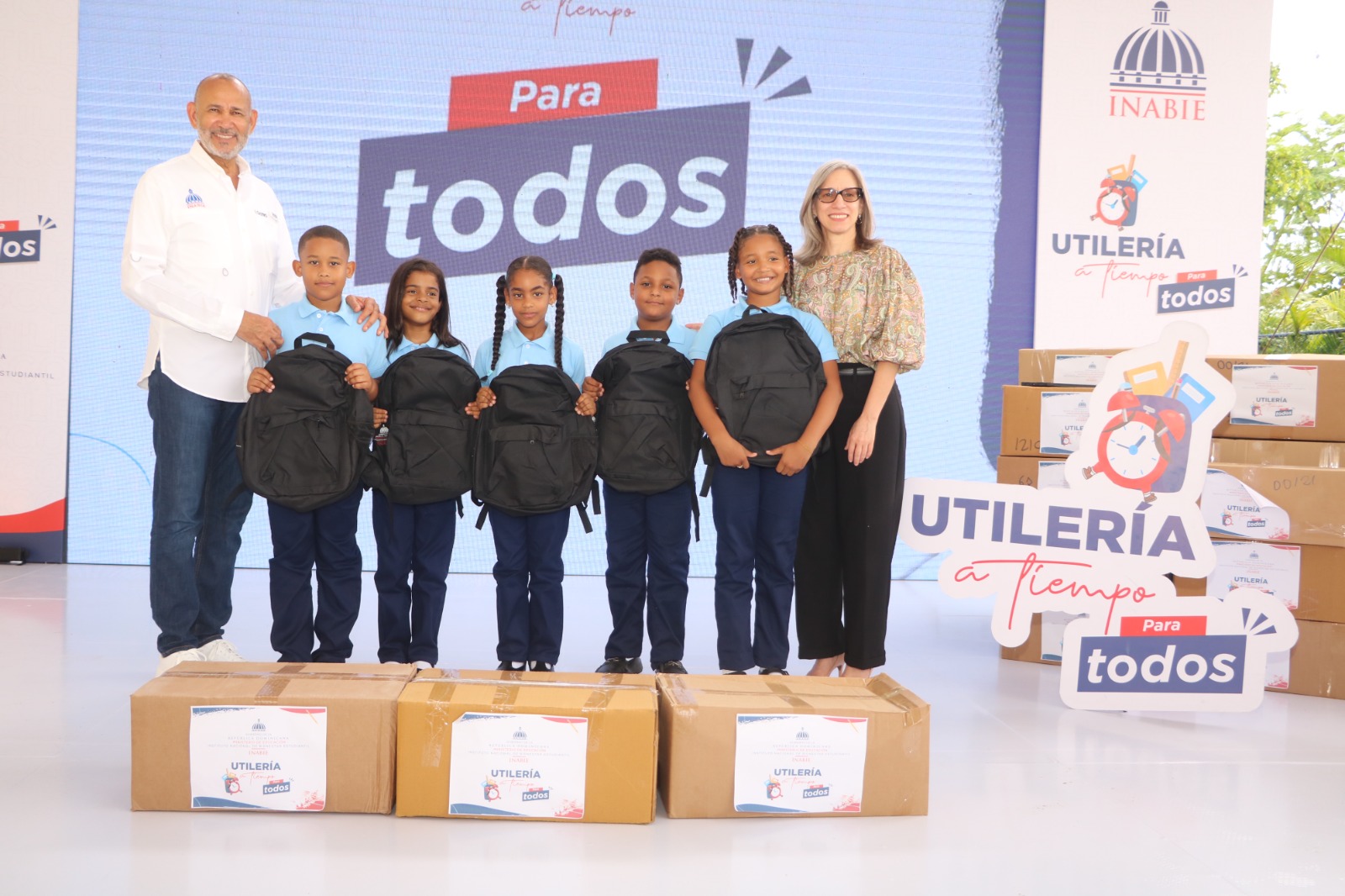 Inabie completó a tiempo entrega de más de 1.8 millones de kits de utilería escolar; garantiza alimentación desde el primer día de clases