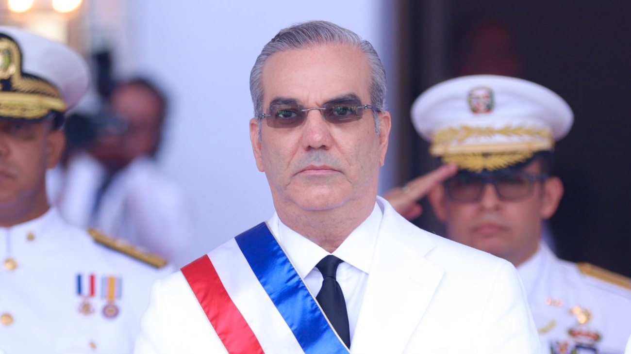 Presidente Abinader destaca que, en su gestión, más de 2 millones de dominicanos cuentan con seguro público de salud, alcanzando un 97.3 % de la población