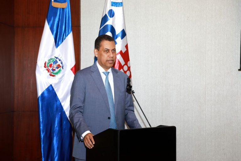 Gómez Mazara resalta en mensaje navideño compromiso del INDOTEL con conectividad para que dominicanos feliciten a seres queridos ausentes