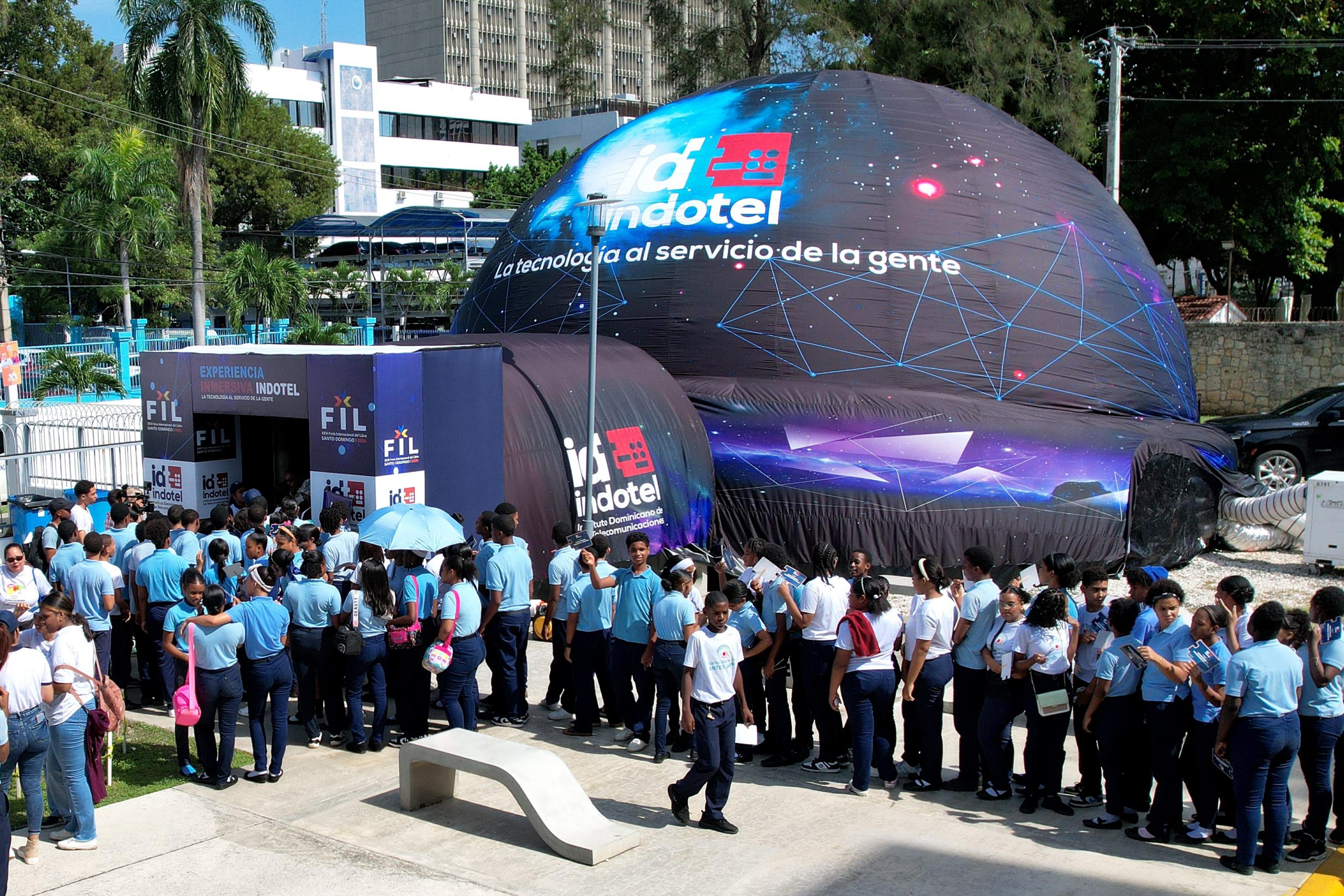 INDOTEL ofrece experiencia tecnológica y digital con su Domo Interactivo en Feria del Libro