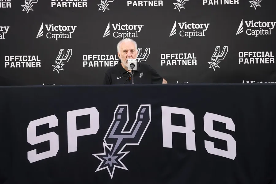 Popovich comunica a los Spurs que no volverá este año, pero espera hacerlo «en un futuro»