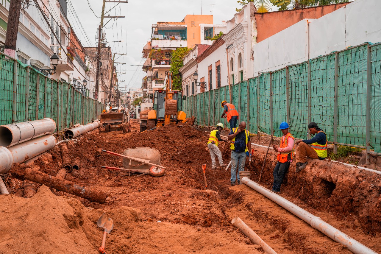 CAASD informa trabajos en infraestructuras limitan servicio de agua potable en Gascue y Ciudad Colonial.