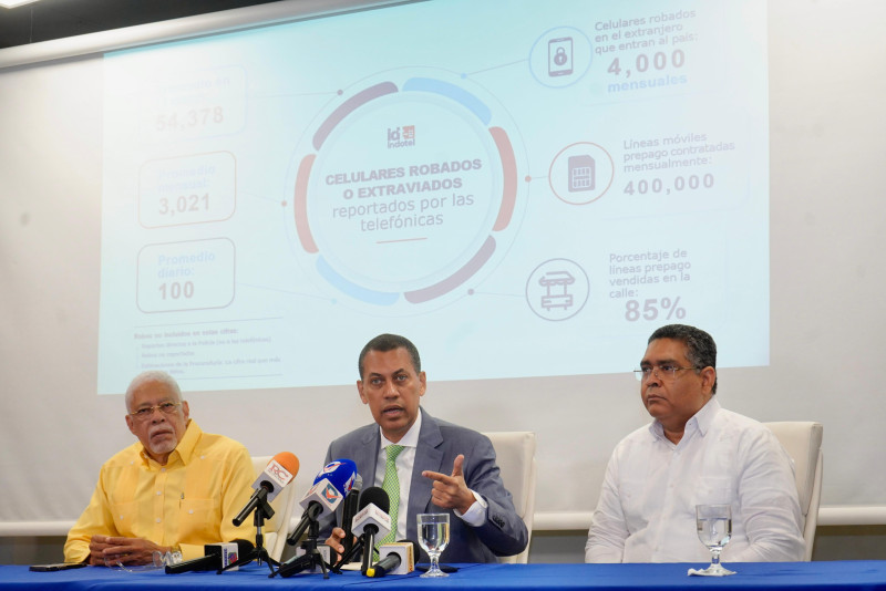 Indotel: Se estima que 4,000 celulares robados en el extranjero ingresan al país cada mesSegún indicó, solo el 50% de los celulares robados son reportados por las compañías telefónicas.