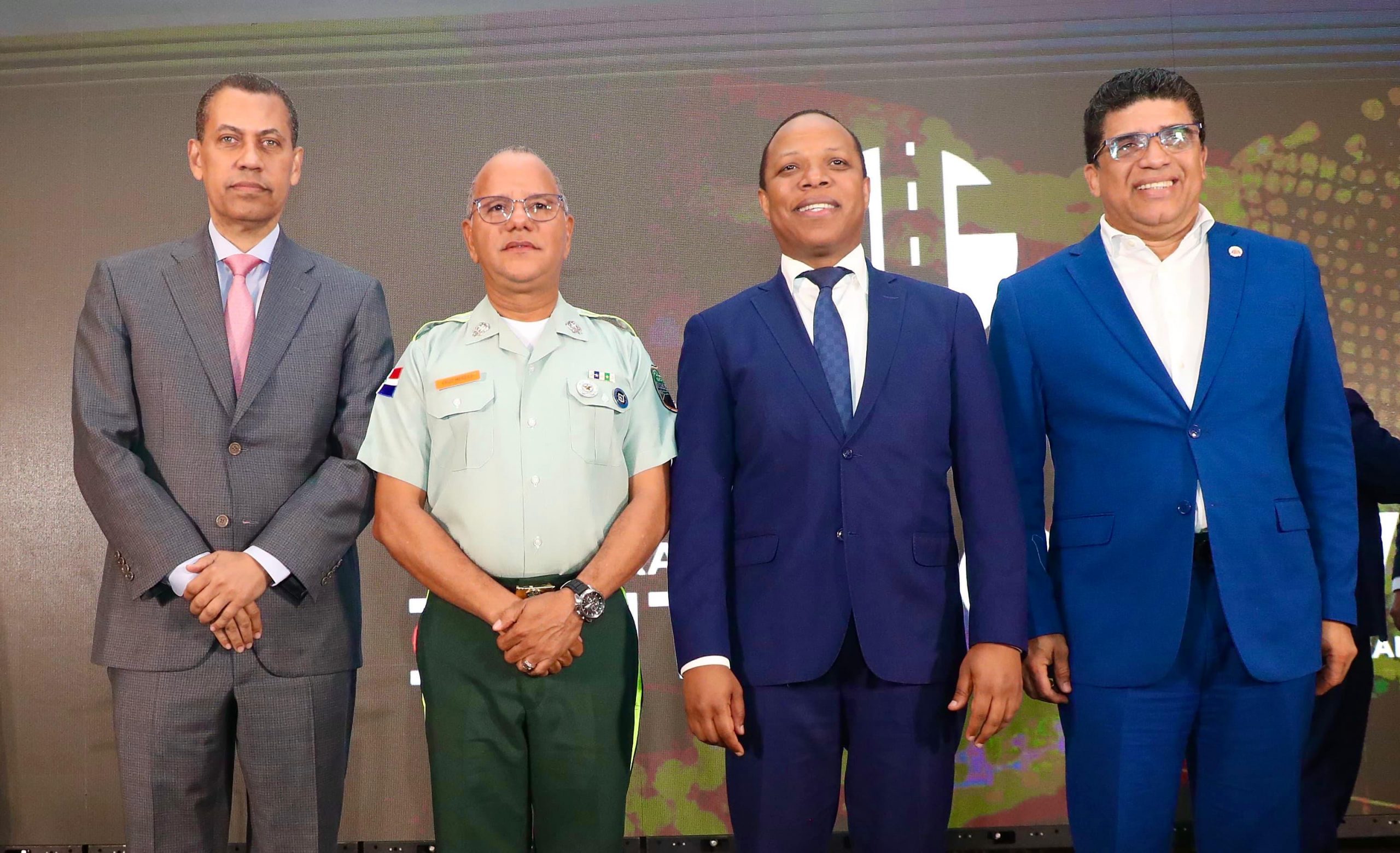 INDOTEL colocará wifi en todas las rutas de transporte