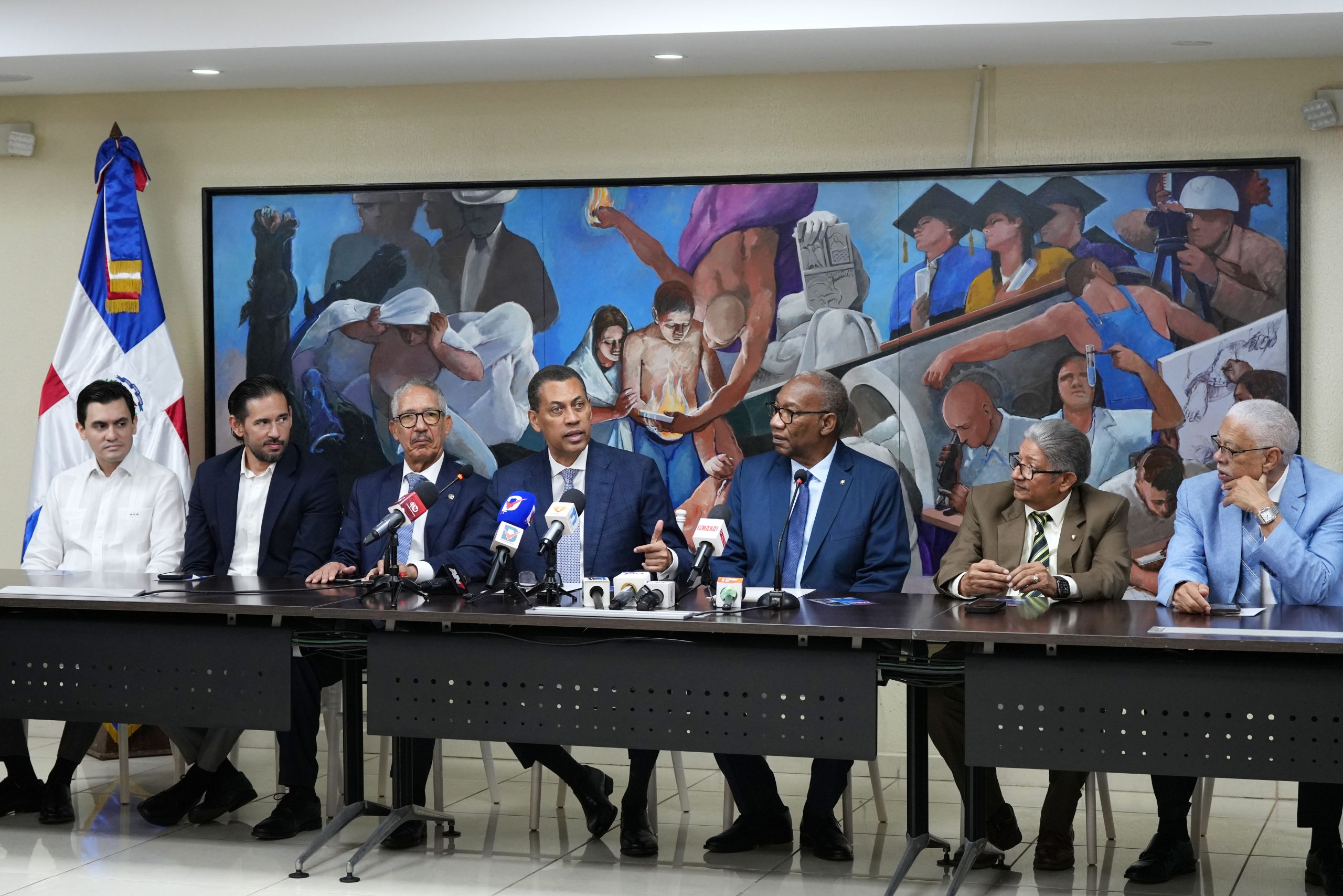 INDOTEL anuncia licitación del proyecto “UASD Conectada”; BID invertirá 7.6 millones de dólares