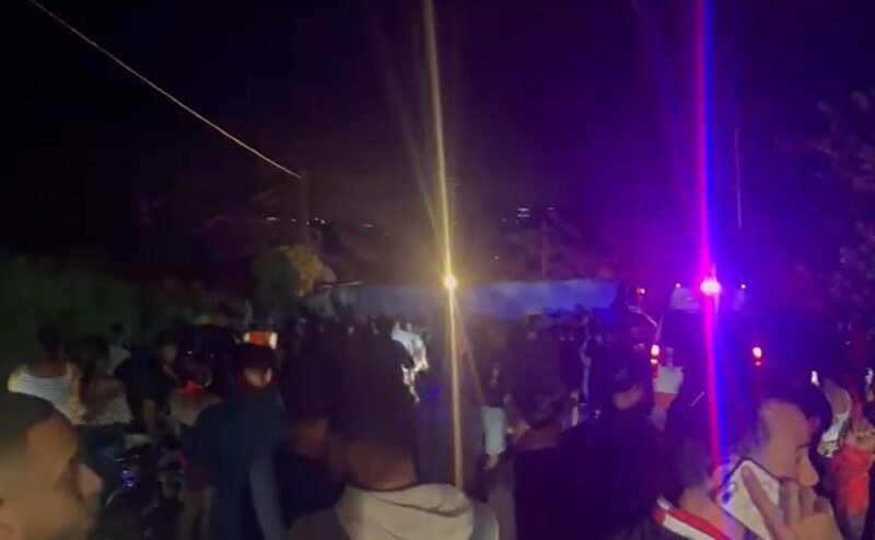 Guagua con excursionistas se vuelca en Jamao al Norte; varios heridos