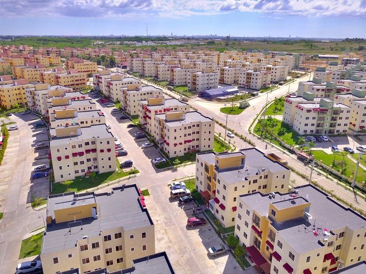 Residentes en el Residencial Juan Rafael denuncian agua contaminada