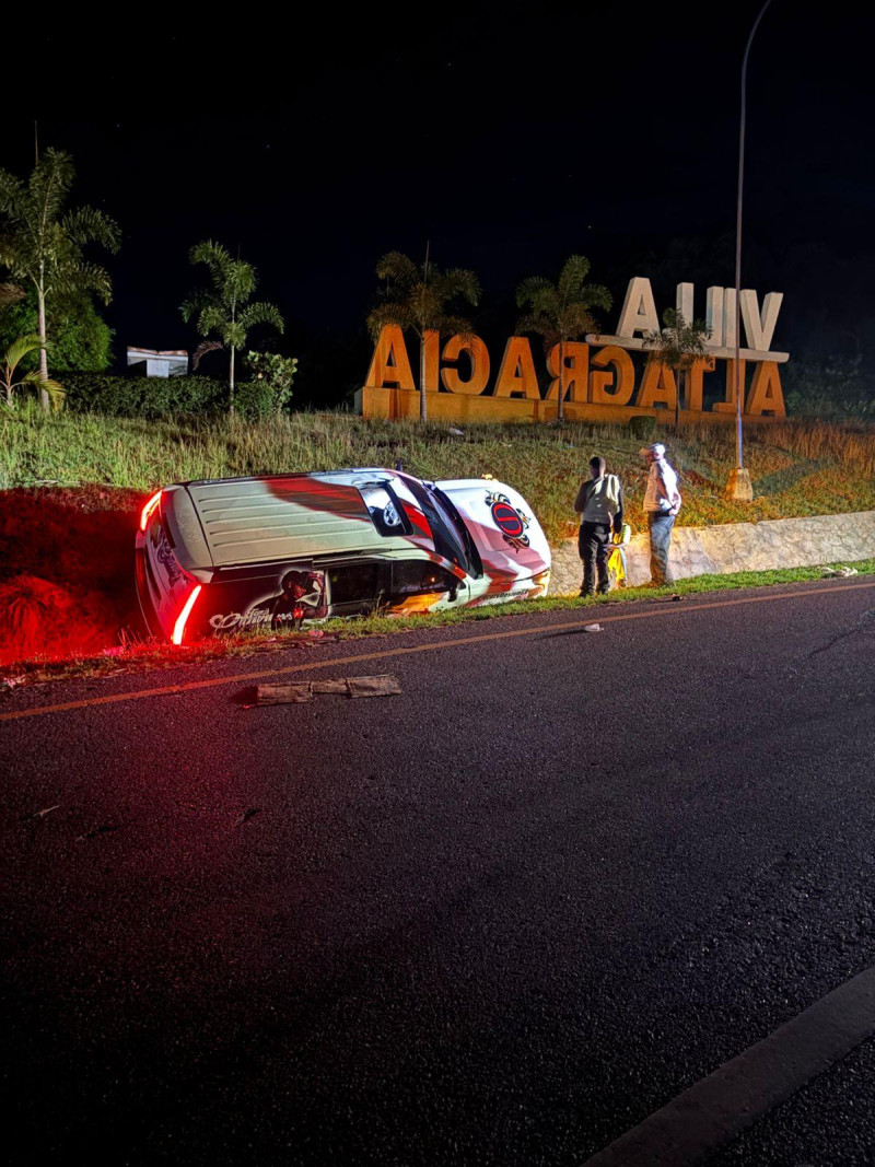 Crazy Design sale ileso tras accidente de tránsito junto a su equipo de trabajo