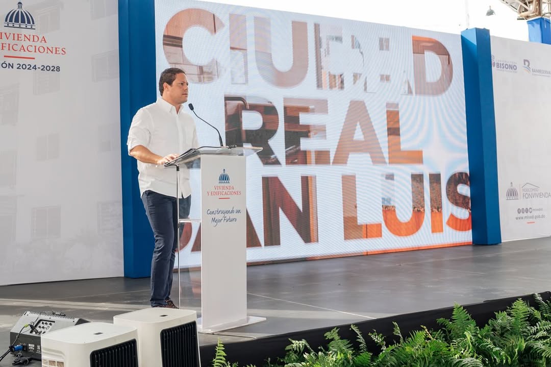 Presidente Abinader y ministro Bonilla entregan 360 nuevas viviendas en Ciudad Real San Luis, SDE