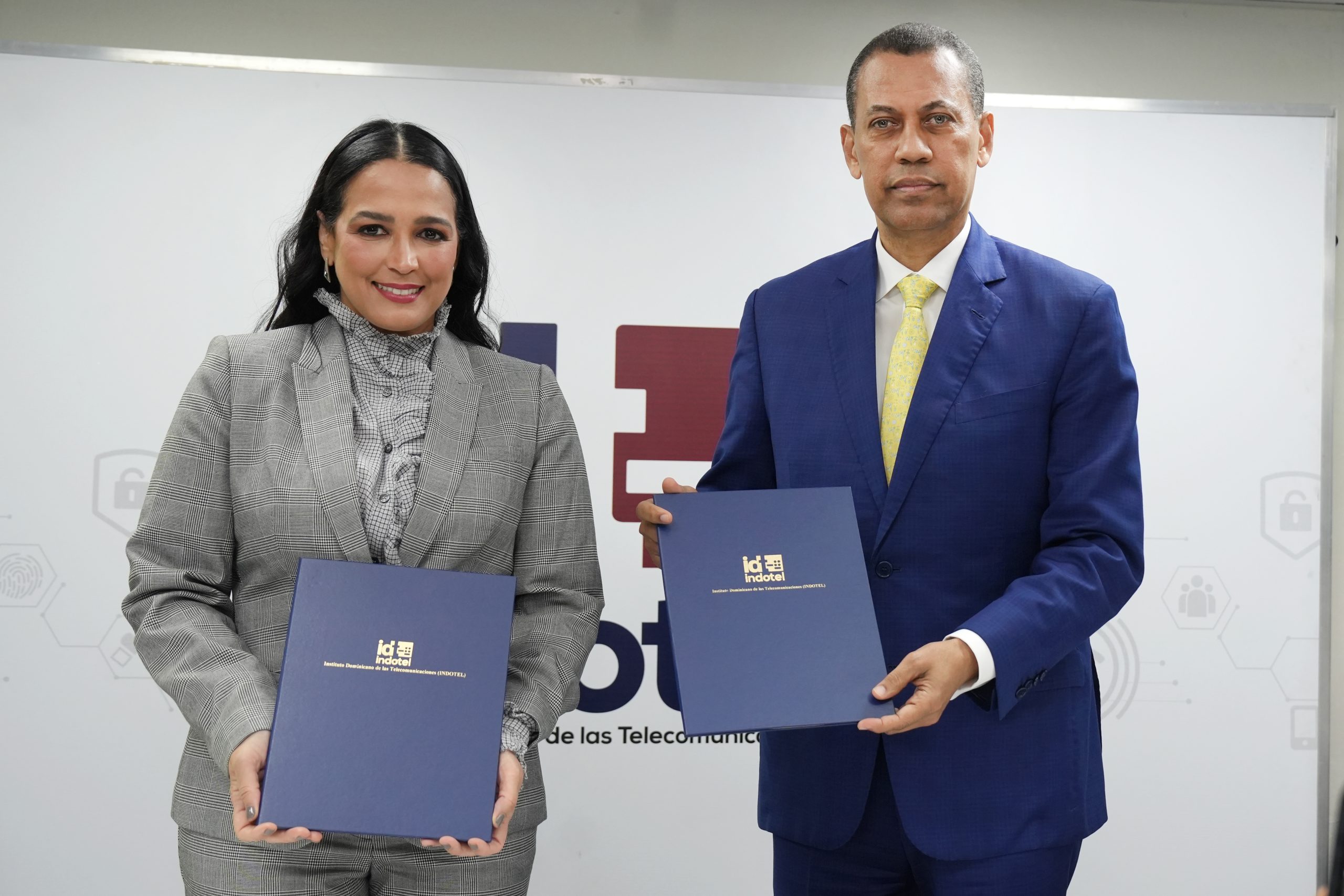 Indotel e INDEX firman acuerdo fortalecerá inclusión digital y educación financiera de diáspora dominicana