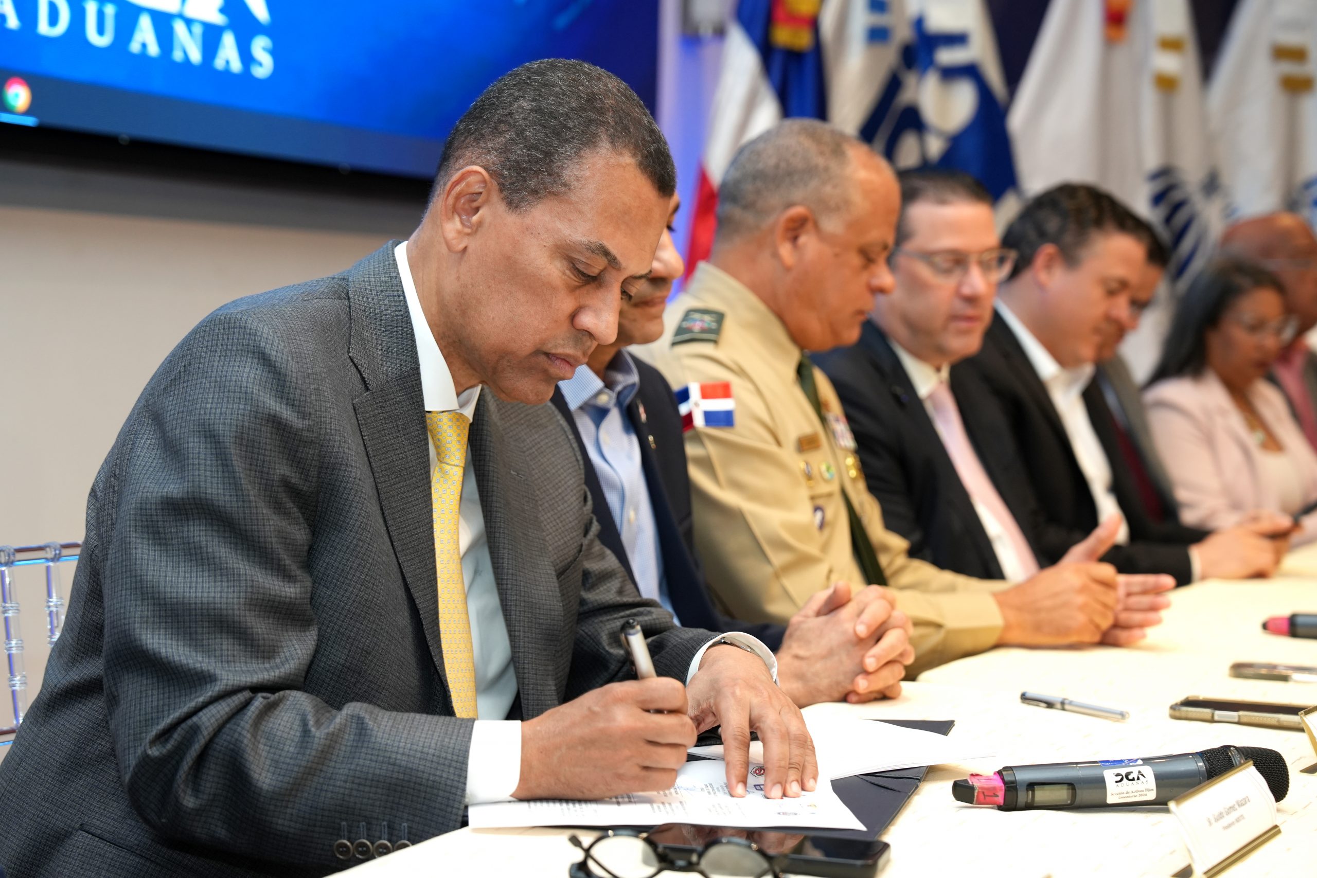 Aduanas, Indotel y otras instituciones firman acuerdo para acelerar y optimizar despacho de contenedores