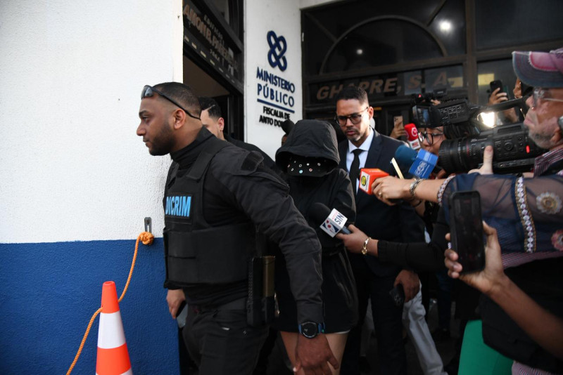 Juez impone garantía económica a Yailin