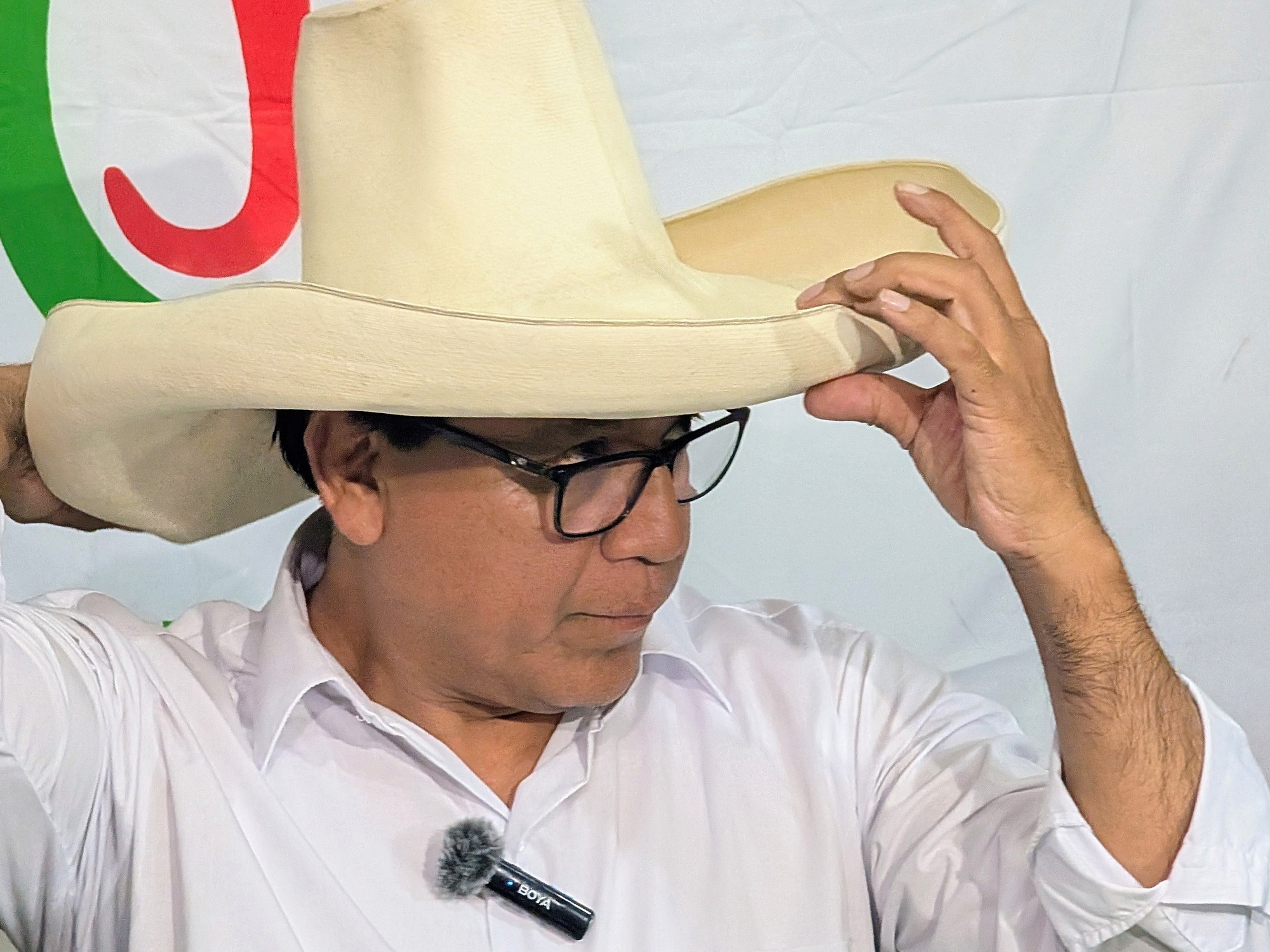 Elecciones en Perú: el izquierdista Roberto Sánchez trepa a segundo lugar y supera a López Aliaga, quien reclama la nulidad de los comicios