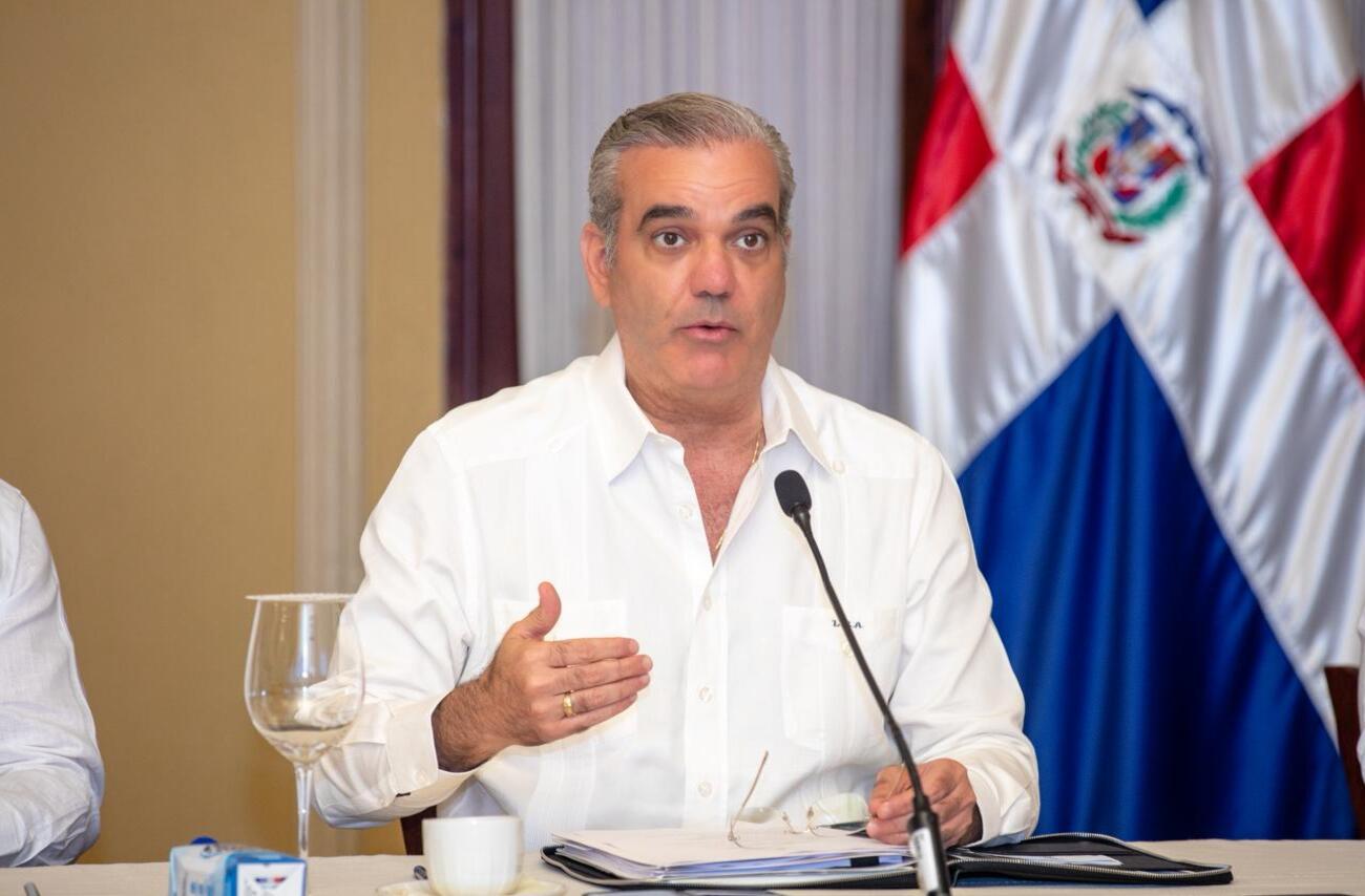 Presidente Luis Abinader anuncia que el Gobierno mantendrá sin variación precios de los combustibles para la presente semana