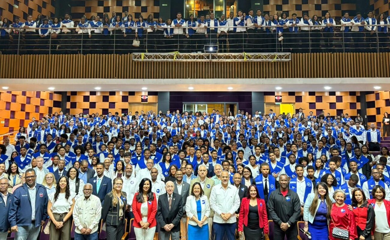 Certifican a 512 estudiantes como promotores de prevención en centros educativos