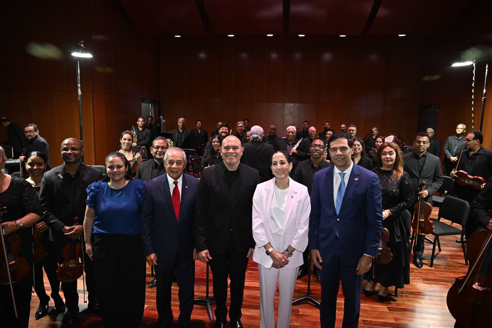 Ministro de Cultura encabeza en Panamá la gran Gala de Música Dominicana