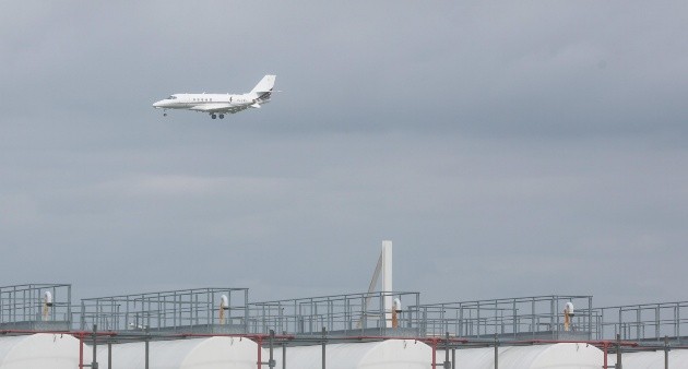 A Europa le quedan "quizá 6 semanas de combustible de avión", dice el jefe de agencia energética