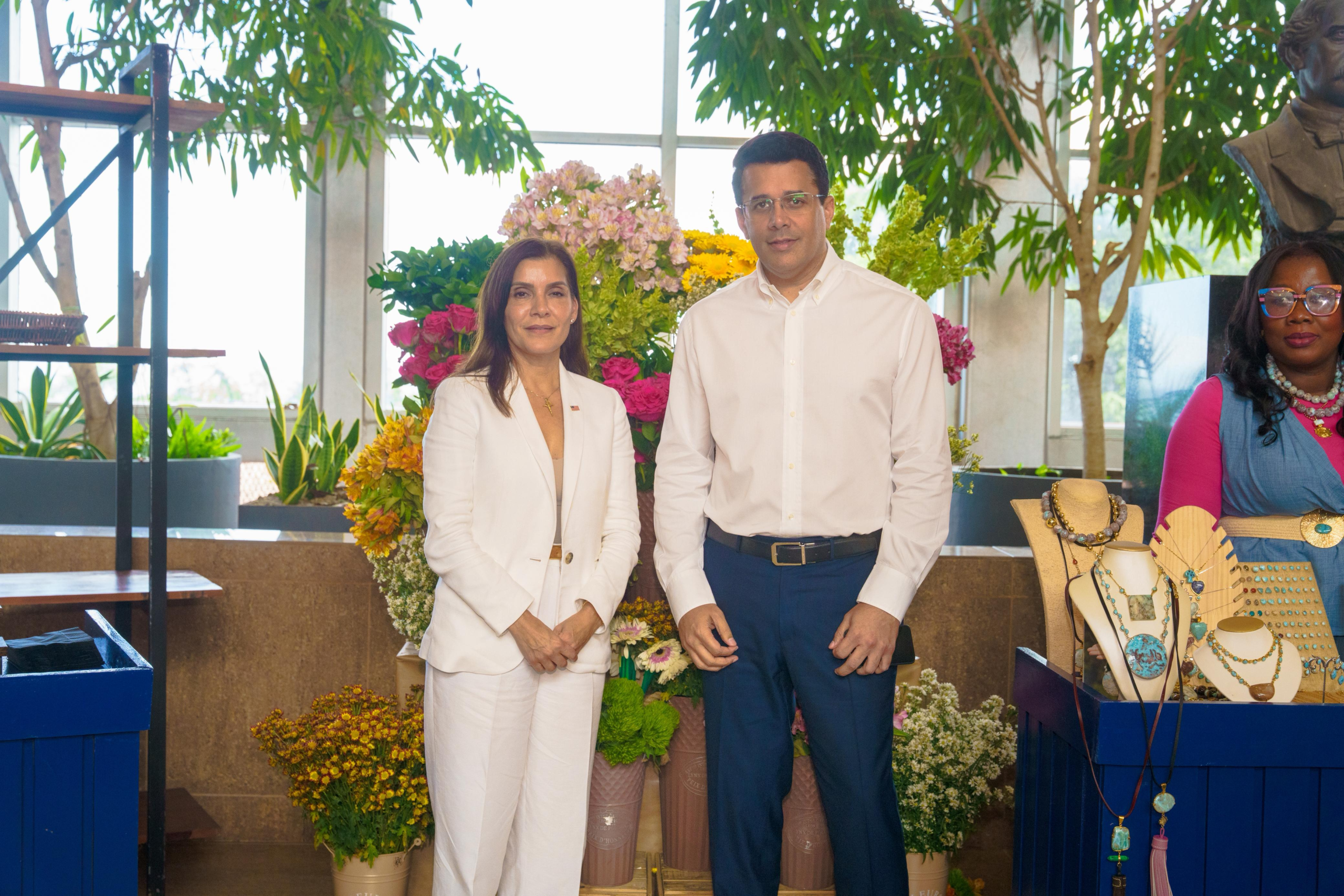 Ministro Collado recibe visita de la embajadora de los Estados Unidos, Leah Campos; refuerzan cooperación turística