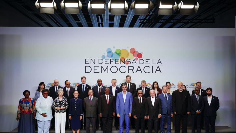 Líderes progresistas sellan una alianza en España con alusiones a Trump y críticas a la presión sobre Cuba