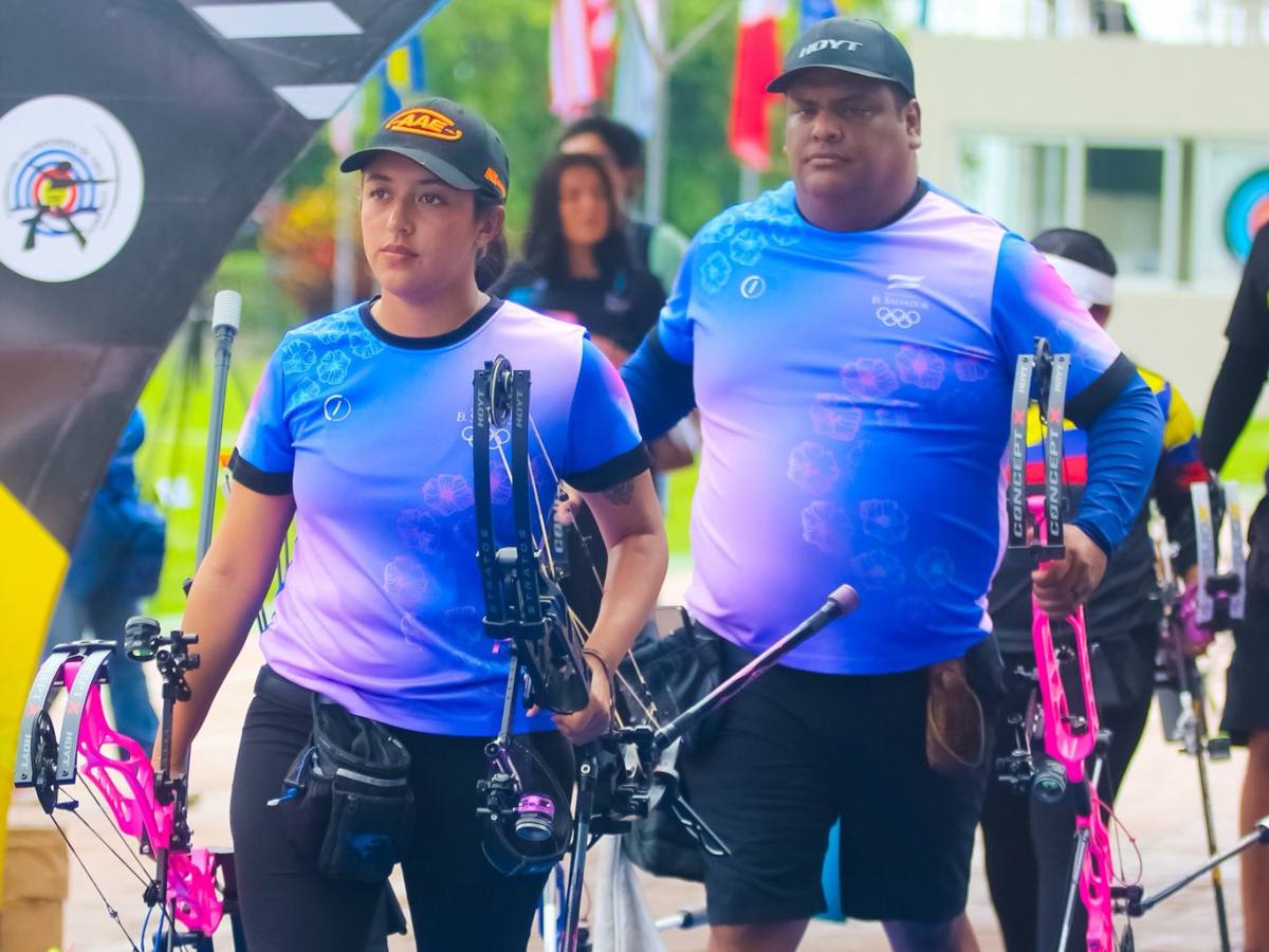 Roberto Hernández gana oro y suma bronce en Grand Prix de tiro con arco