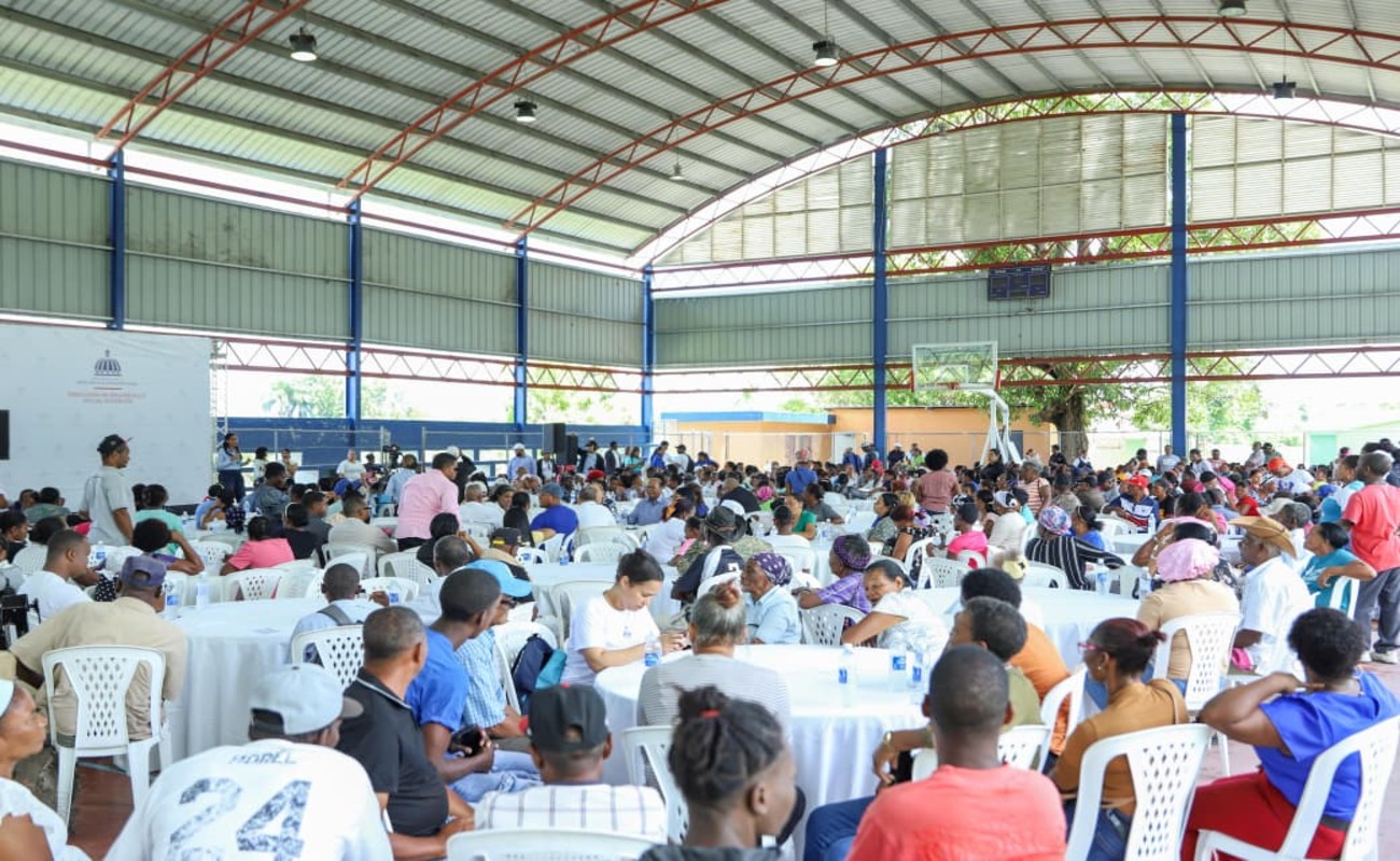 Supérate reafirma compromiso con la protección social de familias beneficiarias en Elías Piña