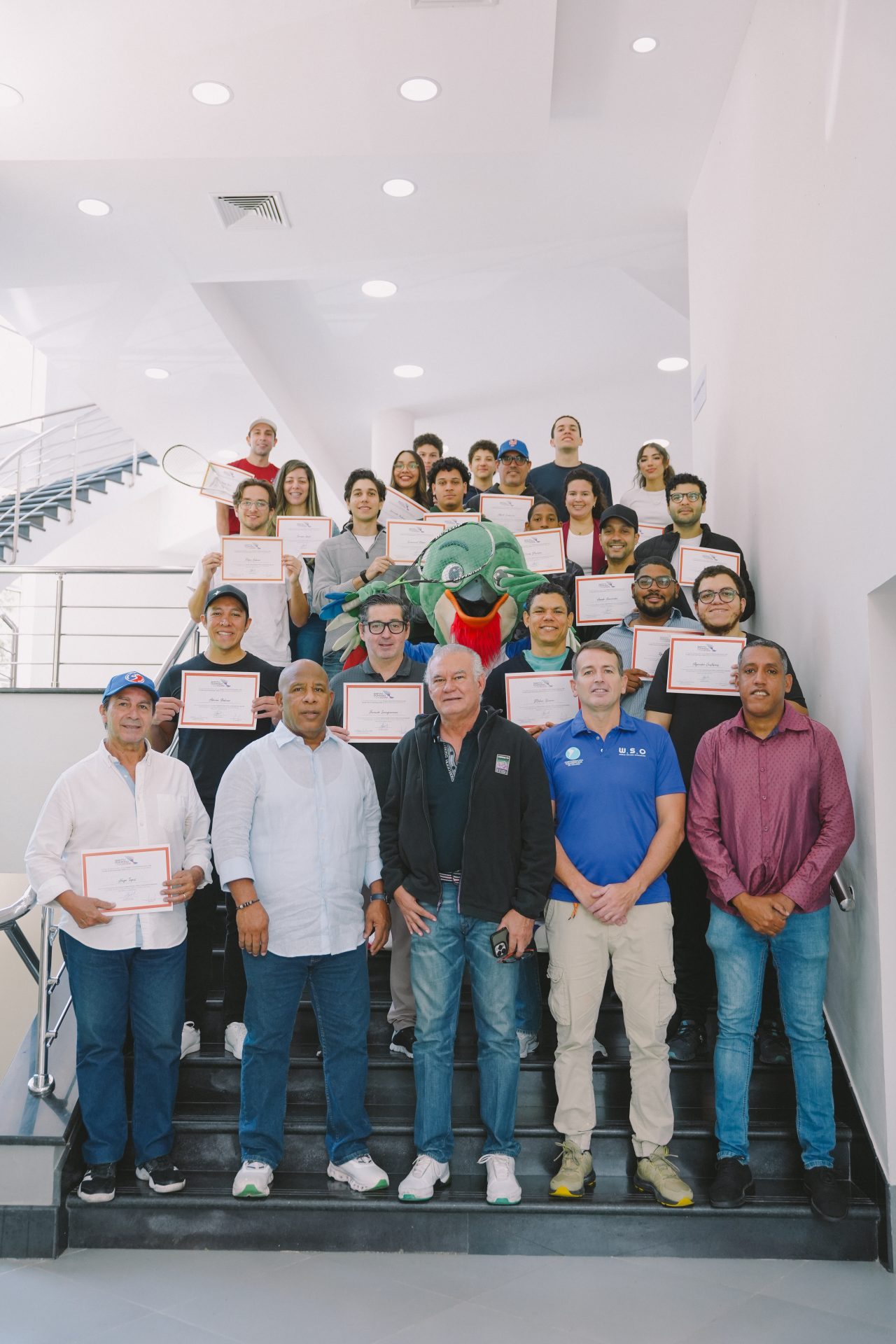 Curso de squash es vitrina para que se conozca este deporte