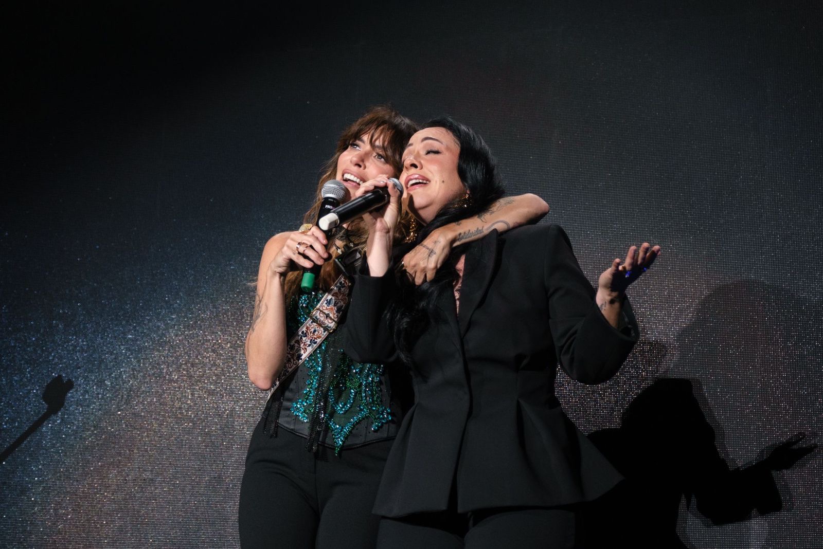 Kany García arranca su gira "Puerta Abierta" en el Palacio de los Deportes de México