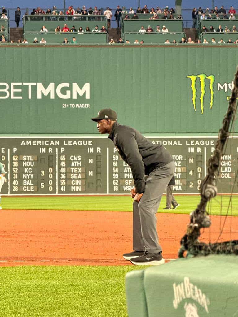 De Ramón Ferrer a Félix Neón: árbitros dominicanos avanzan hacia las Grandes Ligas