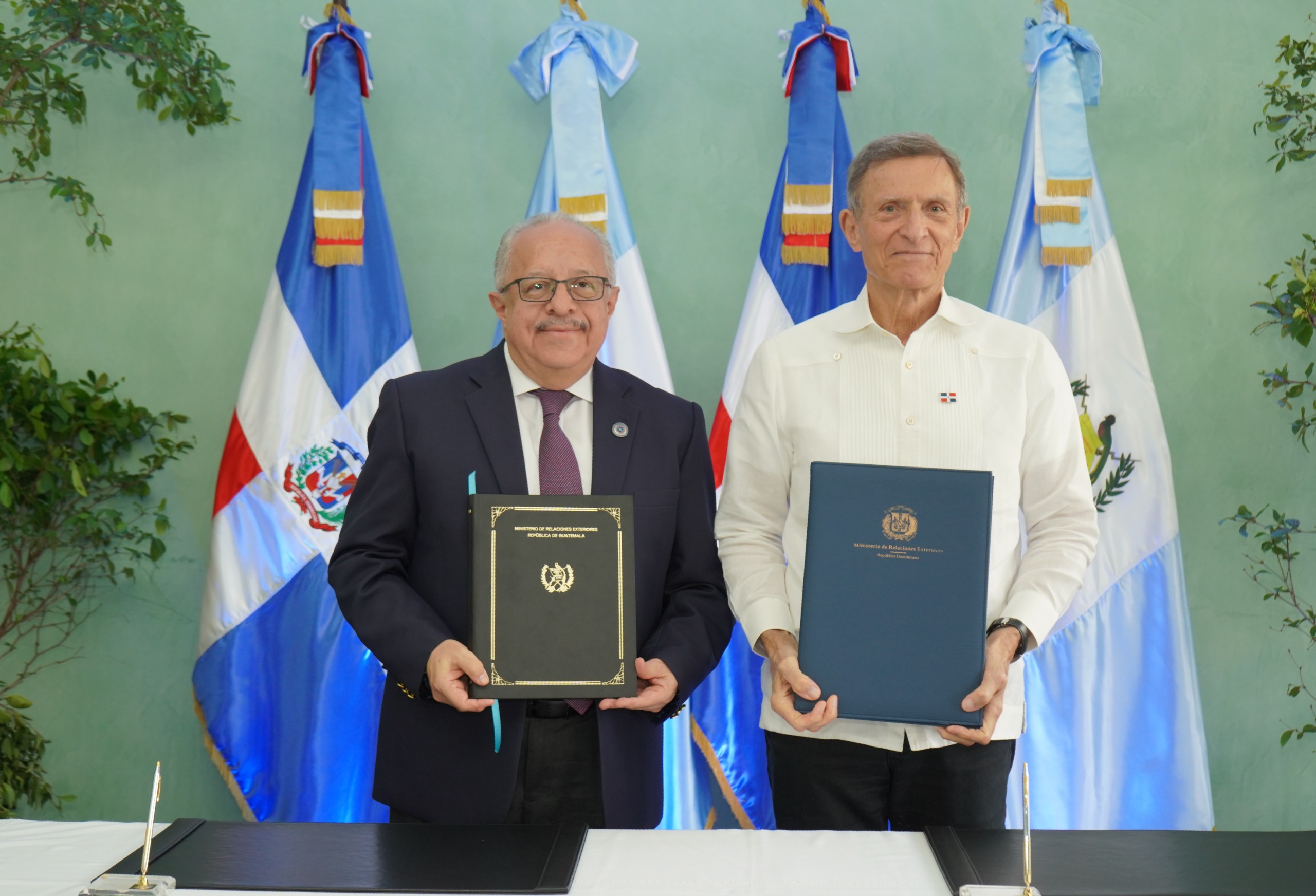 República Dominicana y Guatemala firman acuerdo para impulsar comercio e inversiones