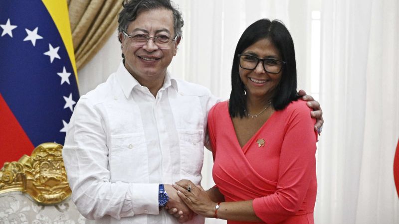 Tras reunirse en Caracas, Delcy Rodríguez y Gustavo Petro acuerdan combatir a los grupos criminales en la frontera común