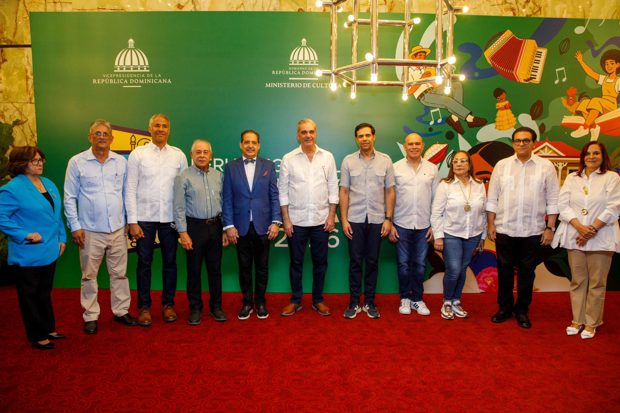 Presidente Abinader recorre Feria Regional del Libro Santiago 2026 y llama a la población a visitarla