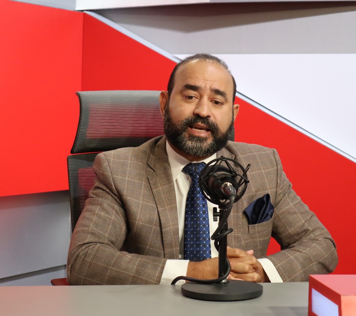 Ilia Topuria el nuevo Muhammad Ali de los deportes de combate