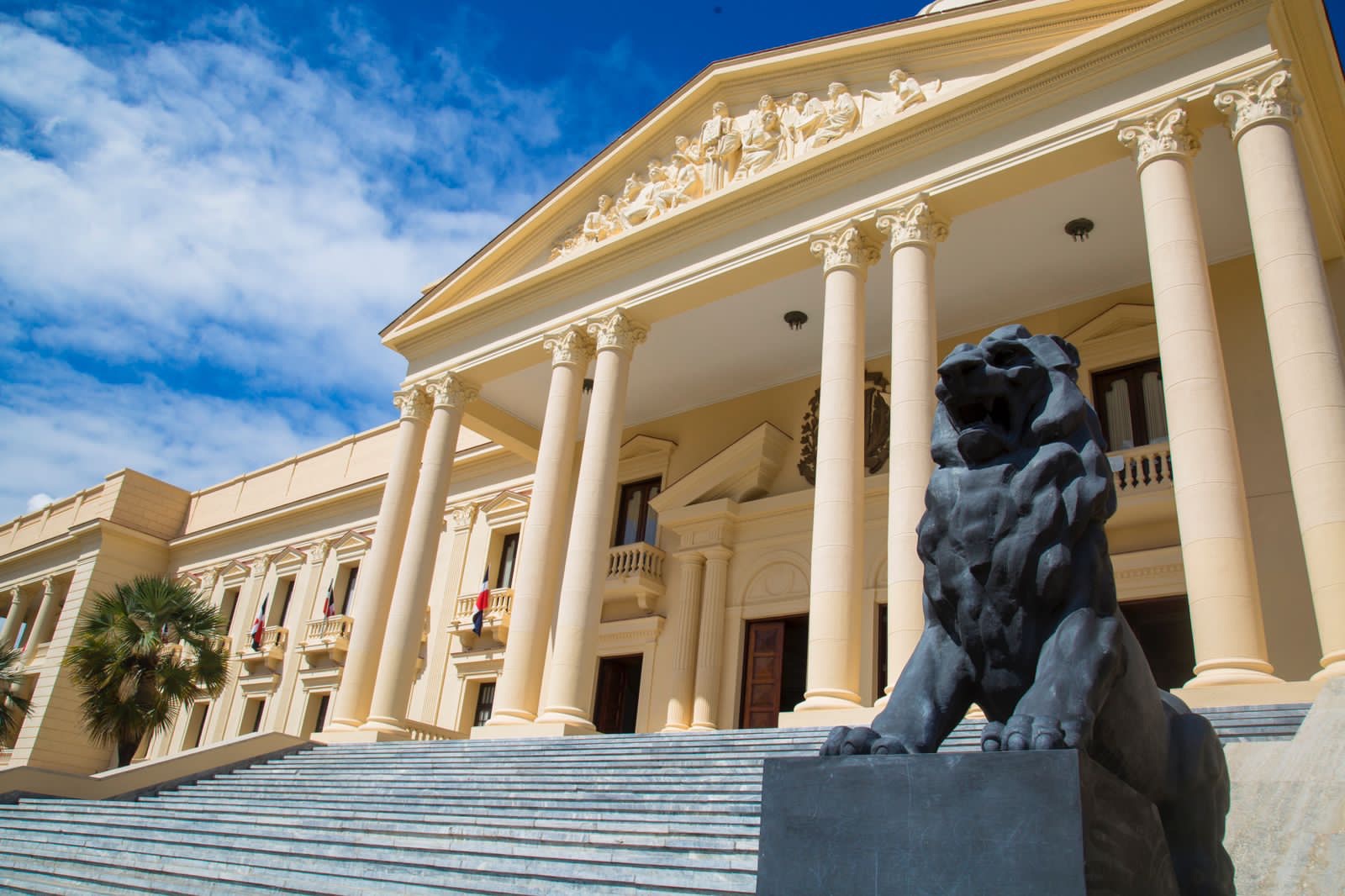 Presidente Abinader instruye ampliación a 4 carriles de la autopista Ramón Cáceres