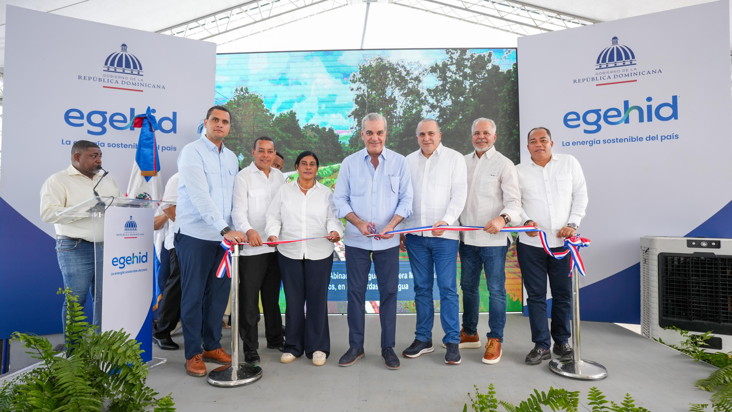 Presidente Abinader inaugura carretera Mata Bonita–Los Memisos de 13.8 kilómetros en Las Gordas, Nagua, reclamada por más 50 años