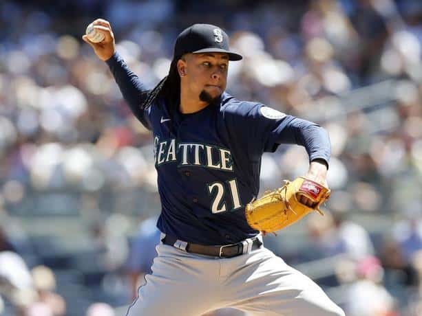 Luis Castillo sufre y Julio Rodríguez se va en blanco en derrota de Marineros