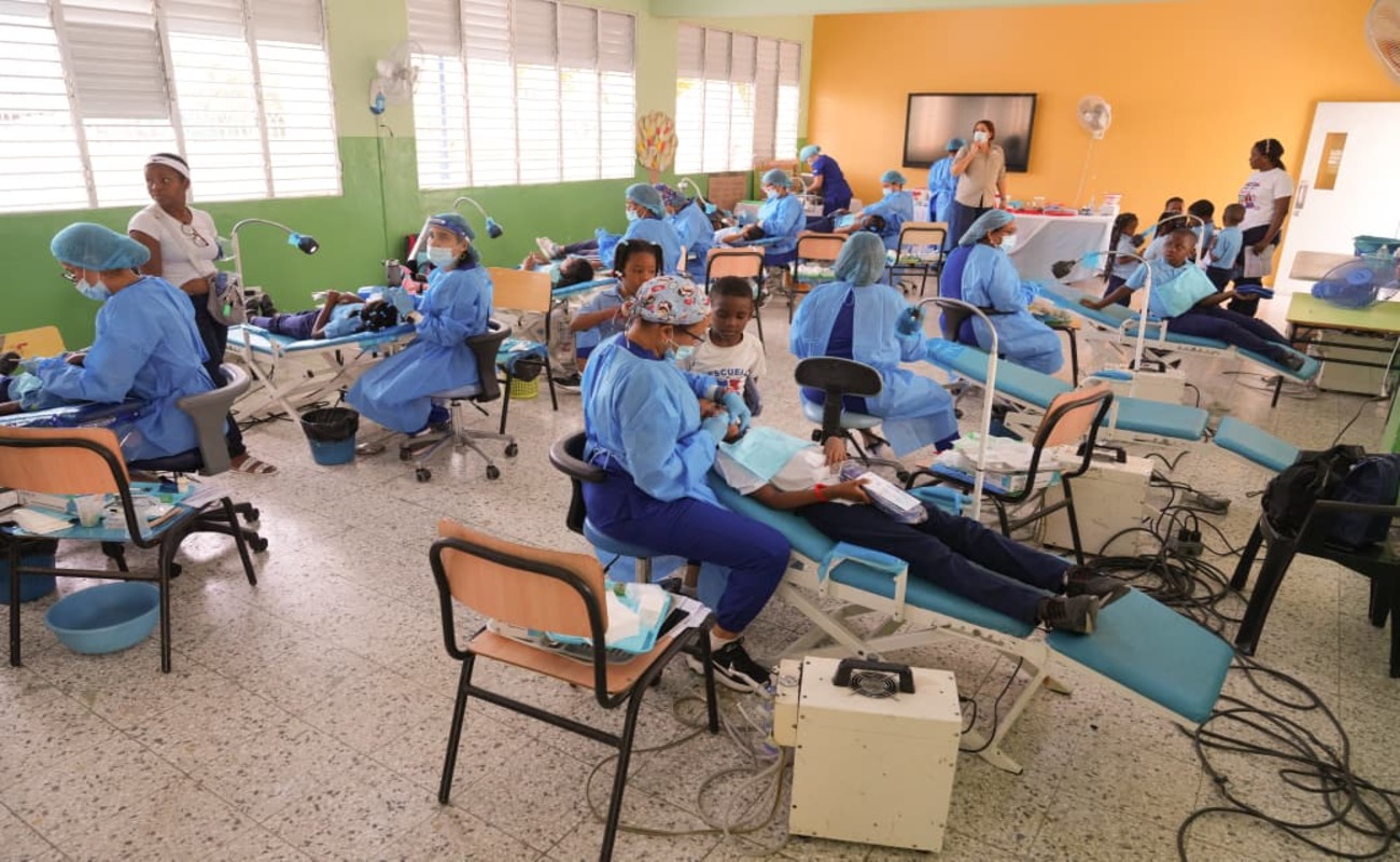 INABIE interviene Sabana Perdida con jornada de salud en beneficio de más de 1,000 estudiantes