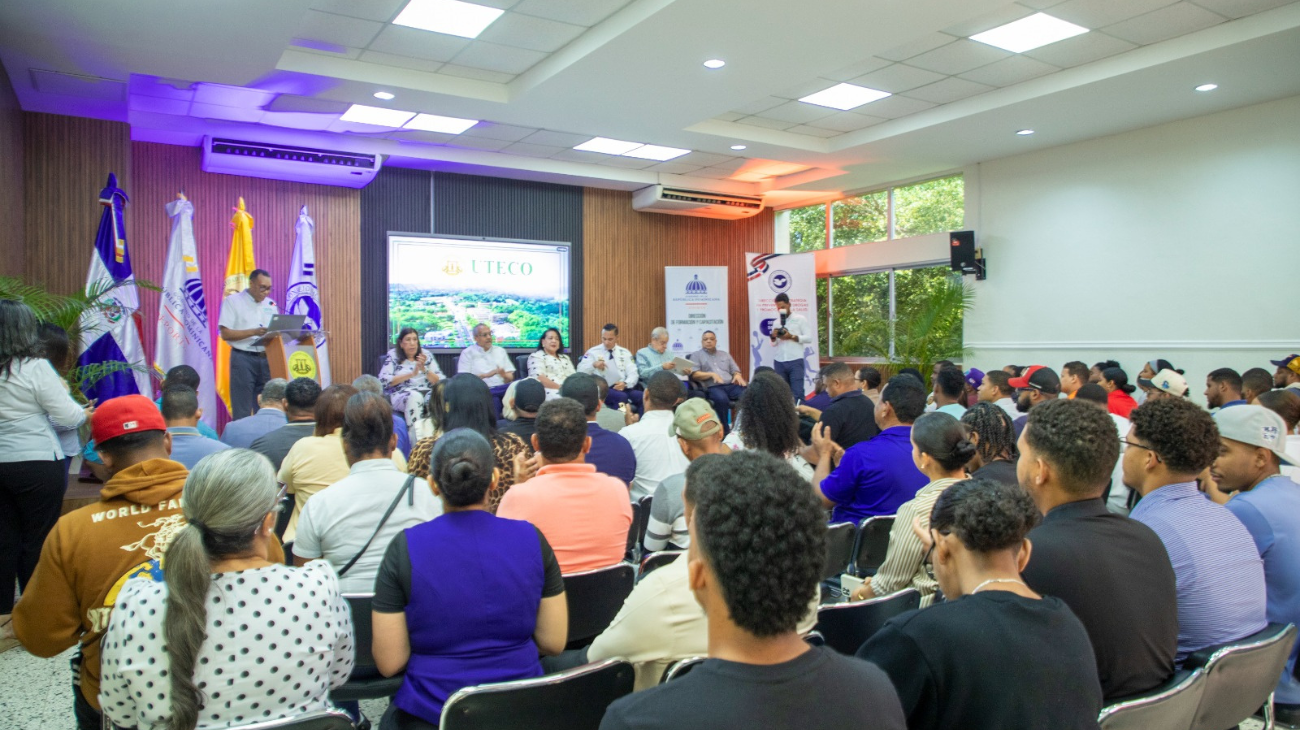 Consejo Nacional de Drogas inicia curso de capacitación en prevención de drogas para dirigentes deportivos