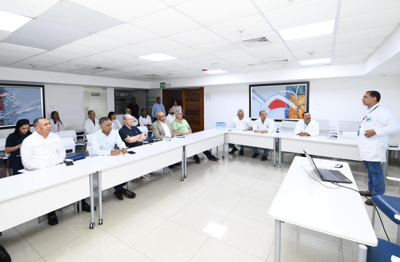 Laboratorio de Aduanas se posiciona como eje clave para el desarrollo de tierras raras en RD
