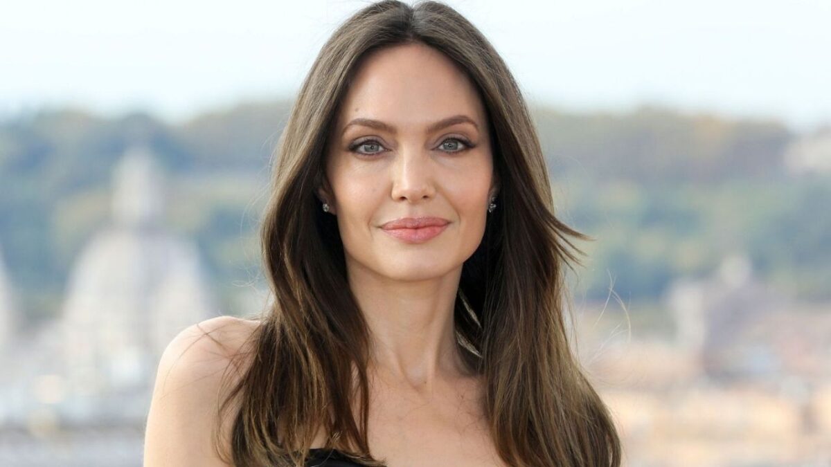 Angelina Jolie pone a la venta su mansión en Los Ángeles por casi 30 millones de dólares